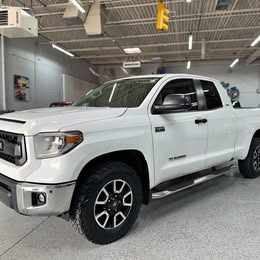 2018 Toyota Tundra SR5 57L V8  44984 Miles
