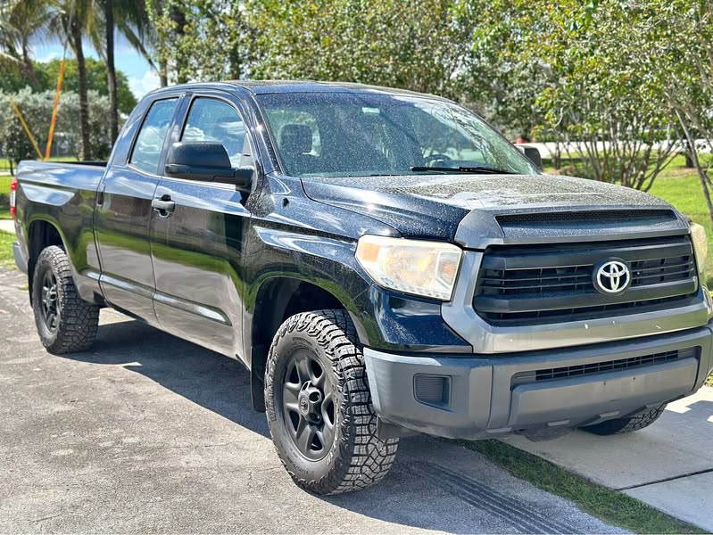 2014 Toyota Tundra CrewMax - SR Pickup 4D 5 1\/2 ft