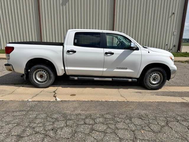 2011 Toyota Tundra CrewMax - Pickup 4D 5 1\/2 ft