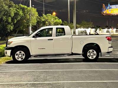 2010 Toyota Tundra CrewMax - Pickup 4D 5 1\/2 ft