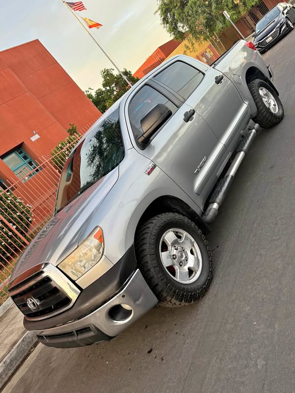 2011 Toyota Tundra CrewMax - SR5 Pickup 4D 5 1\/2 ft