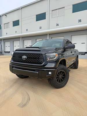 2018 Toyota Tundra CrewMax - SR5 Pickup 4D 5 1\/2 ft