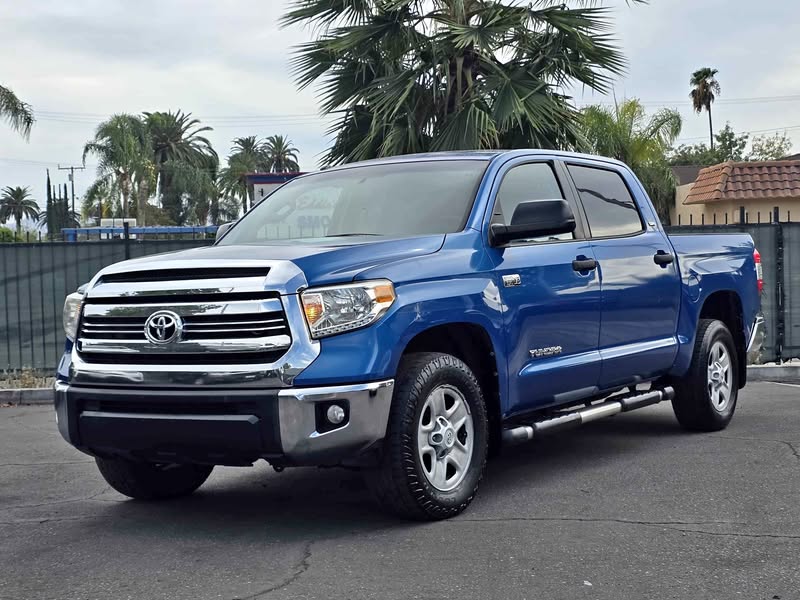 2016 Toyota Tundra - SR5  PICKUP 4D 5 1\/2 FT