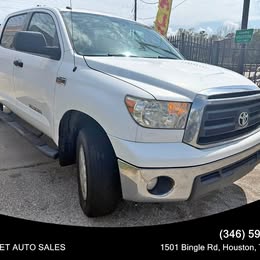 2011 Toyota Tundra CrewMax - Pickup 4D 5 1\/2 ft