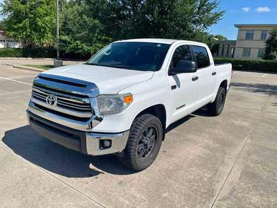 2016 Toyota Tundra CrewMax - SR5 Pickup 4D 5 1\/2 ft