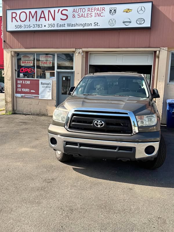 2010 Toyota Tundra CrewMax - Pickup 4D 5 1\/2 ft