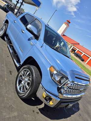 2017 Toyota Tundra - SR5 Pickup 4D 6 1\/2 ft
