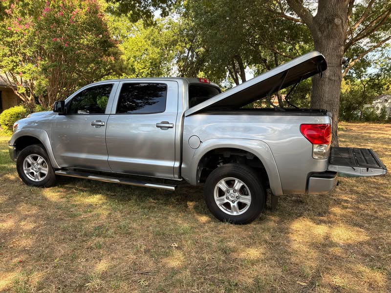 2009 Toyota Tundra CrewMax - Pickup 4D 5 1\/2 ft
