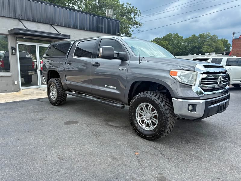 2016 Toyota Tundra - SR5