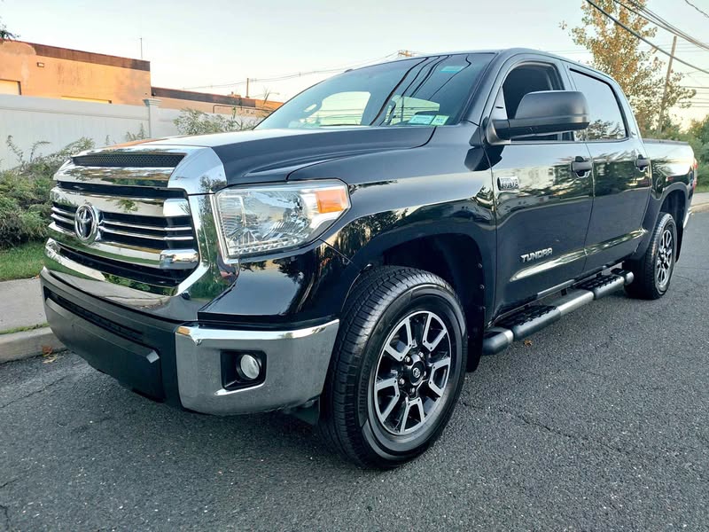 2016 Toyota Tundra CrewMax - TRD Off Road 5.7  1 Owner CLEAN