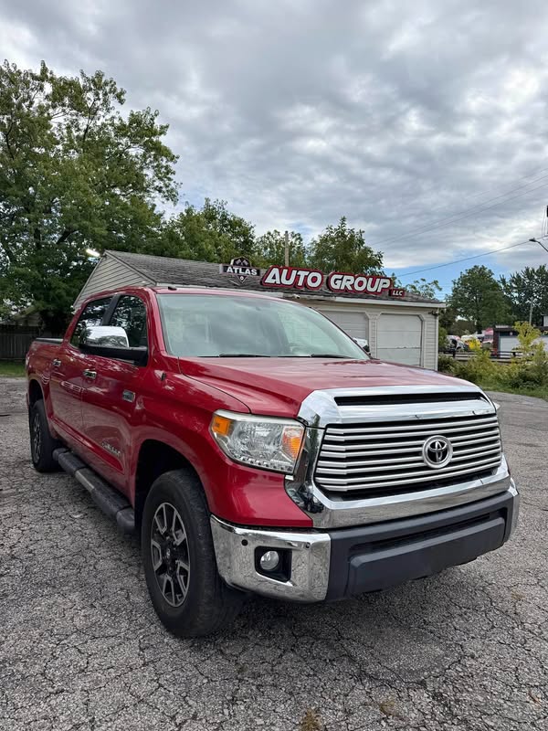 2016 Toyota Tundra - LIMITED Crewmax 4x4