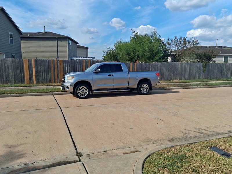 2013 Toyota Tundra Regular Cab - Long Bed