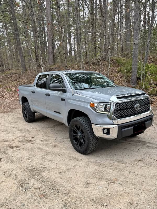 2019 Toyota Tundra CrewMax - SR5 Pickup 4D 5 1\/2 ft