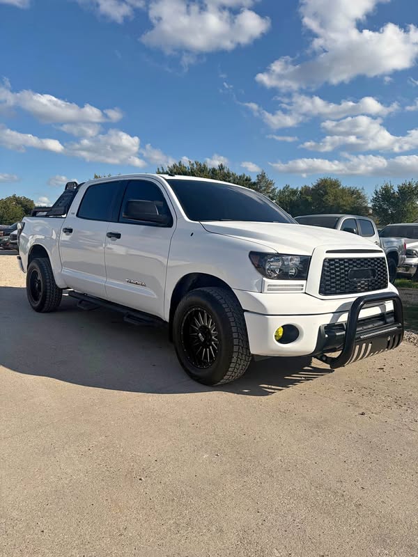 2010 Toyota Tundra CrewMax - Pickup 4D 5 1\/2 ft