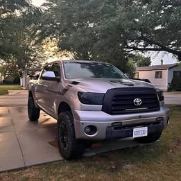 Toyota tundra 2008 5.7 v8