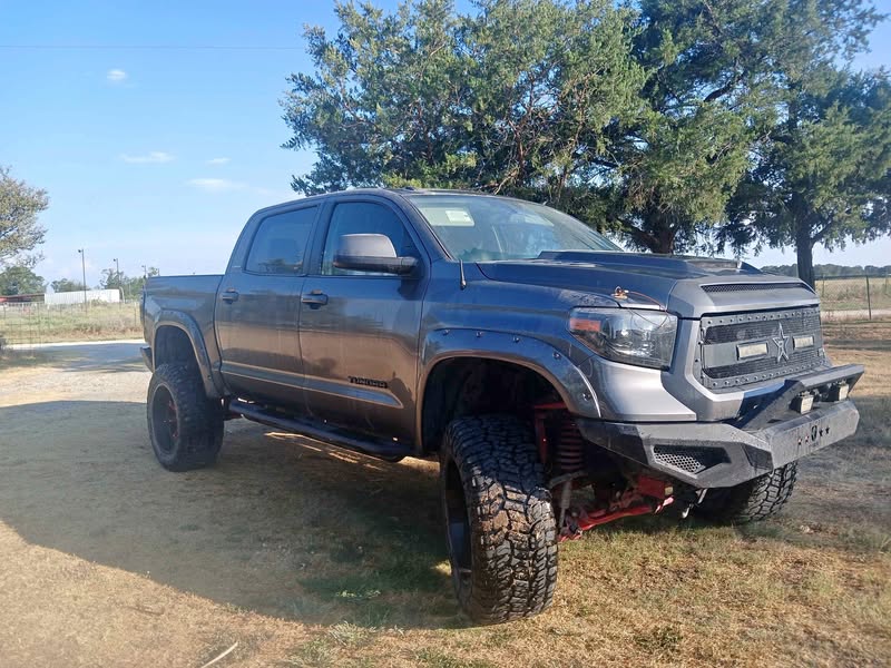 2014 Toyota Tundra CrewMax - Limited Pickup 4D 5 1\/2 ft