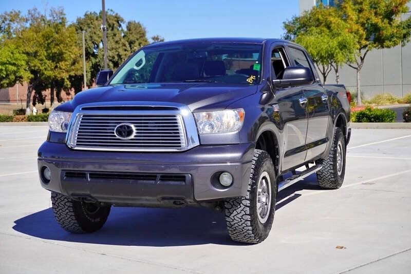2013 Toyota TUNDRA GRADE