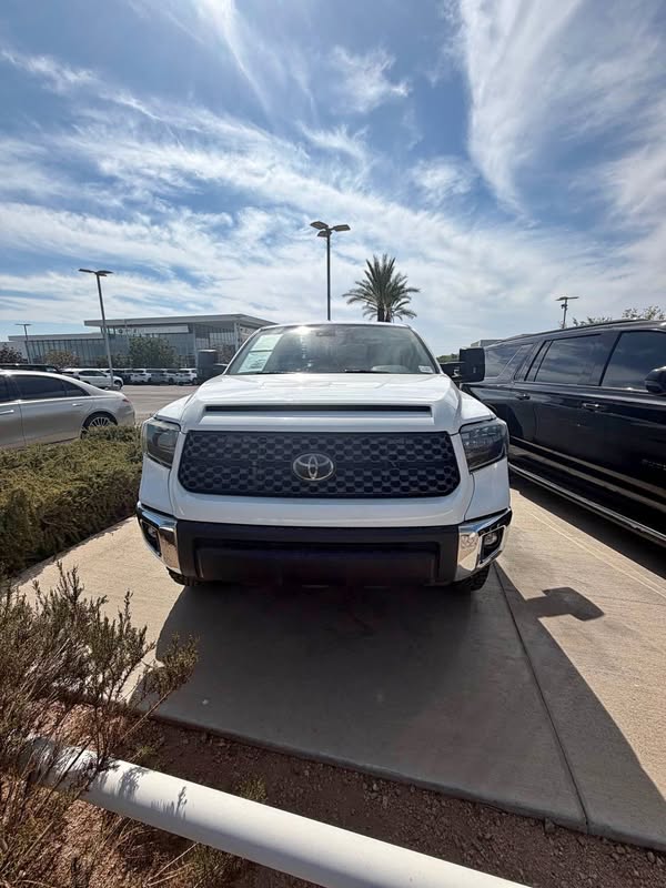 2020 Toyota Tundra CrewMax - Sr5 + TRD Off-Road Package
