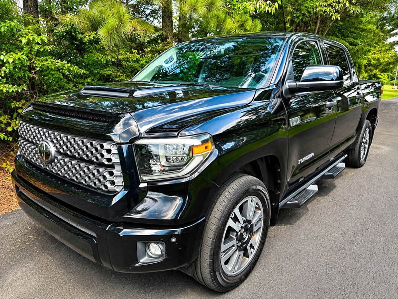2018 Toyota Tundra CrewMax - TRD SPORT SR5 5.7L V8