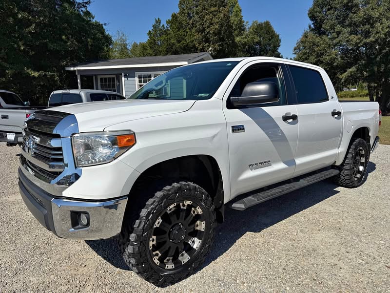 2016 Toyota Tundra CrewMax - SR5 Pickup 4D 5 1\/2 ft
