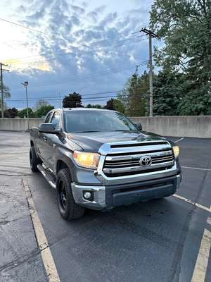 2016 Toyota Tundra Double Cab - SR5
