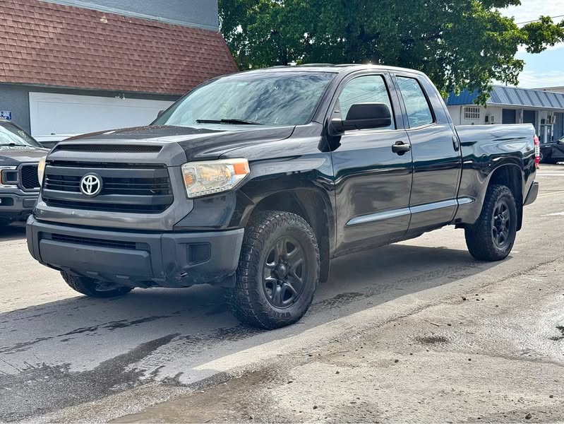 2014 Toyota Tundra CrewMax - SR Pickup 4D 5 1\/2 ft
