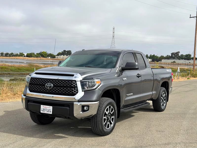 2018 Toyota Tundra - SR5 4x4