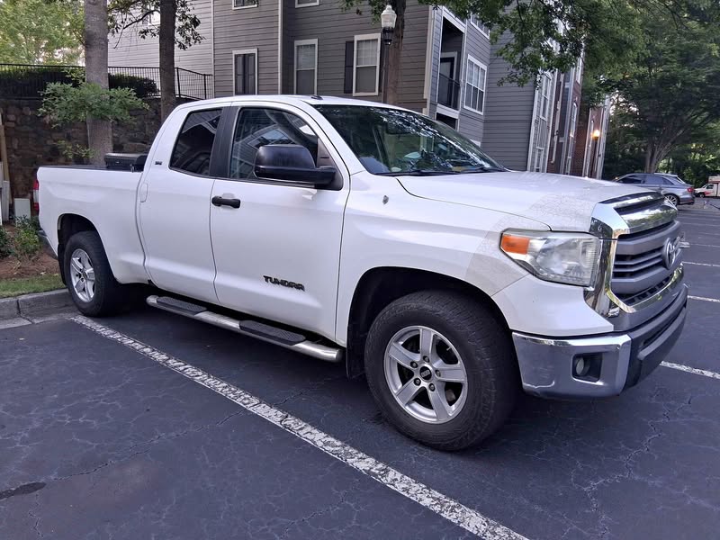 2014 Toyota Tundra CrewMax - SR5 Pickup 4D 5 1\/2 ft