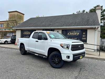 2017 Toyota Tundra CrewMax - Limited Pickup 4D 5 1\/2 ft