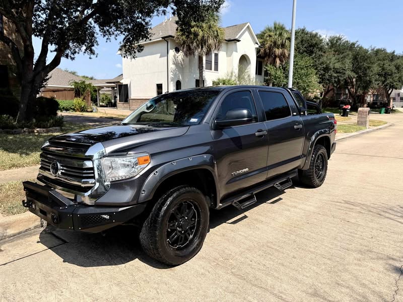 2017 Toyota Tundra CrewMax - SR Pickup 4D 5 1\/2 ft
