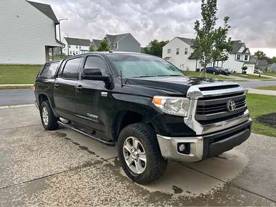2015 Toyota Tundra CrewMax - SR5