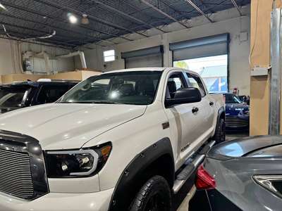 2012 Toyota Tundra CrewMax - Crew max