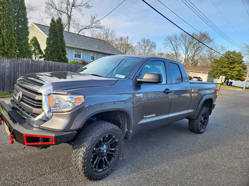 2014 Toyota Tundra - Pickup 4D 8 ft
