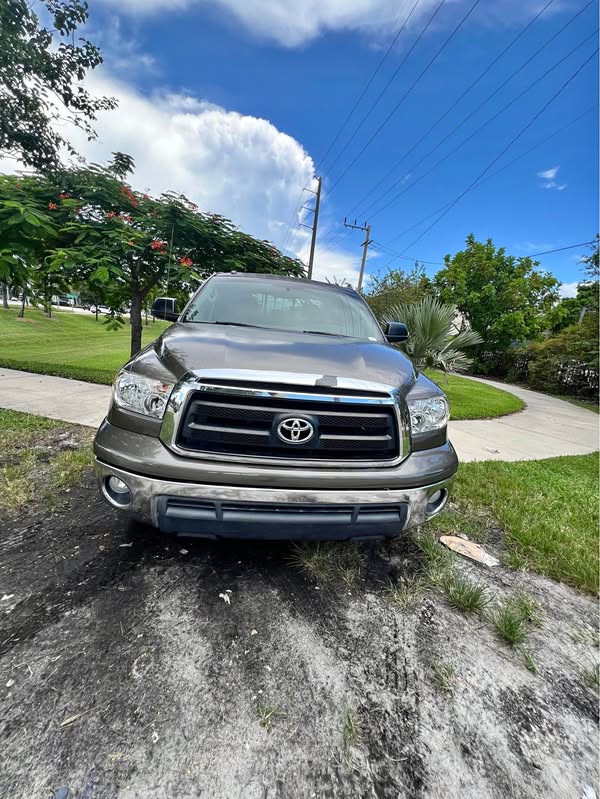 2011 Toyota Tundra Double Cab - Pickup 4D 6 1\/2 ft