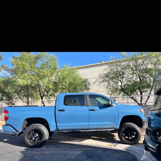 2020 Toyota Tundra CrewMax - SR5 Pickup 4D 6 1\/2 ft