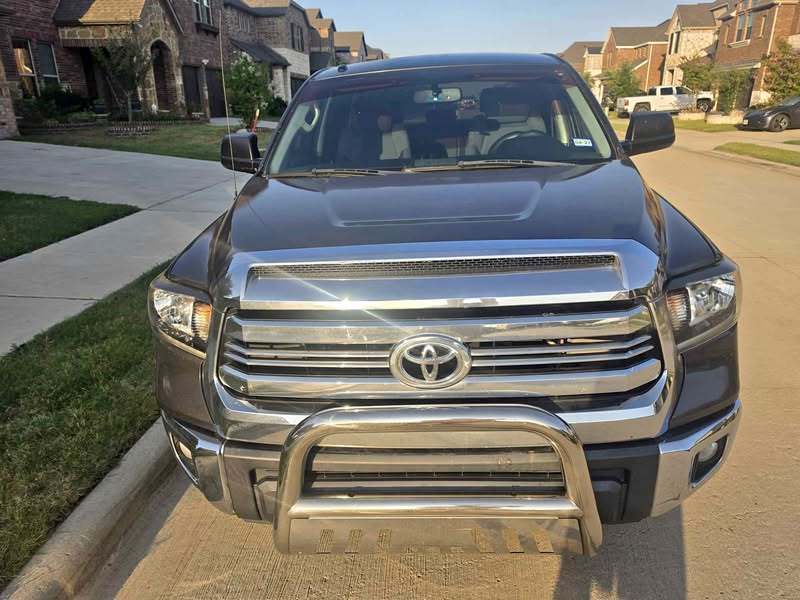 2015 Toyota Tundra CrewMax - SR5 Pickup 4D 6 1\/2 ft