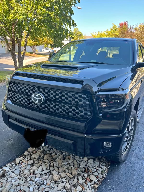 2021 Toyota Tundra CrewMax - SR5 Pickup 4D 5 1\/2 ft