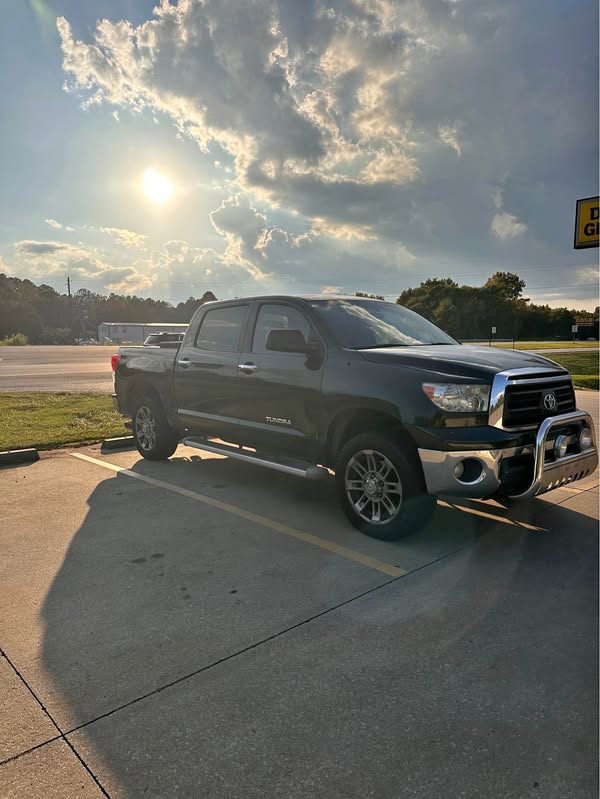 2010 Toyota Tundra CrewMax - SR5 Pickup 4D 5 1\/2 ft