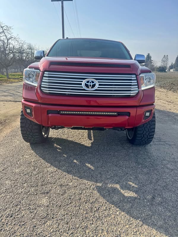 2017 Toyota Tundra CrewMax - Platinum Pickup 4D 5 1\/2 ft