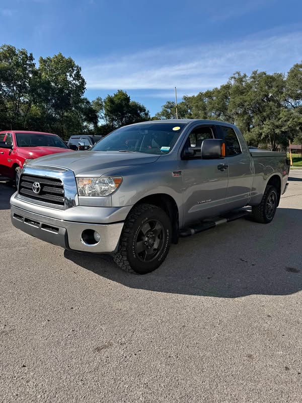 2007 Toyota Tundra - SR5 5.7L 4WD