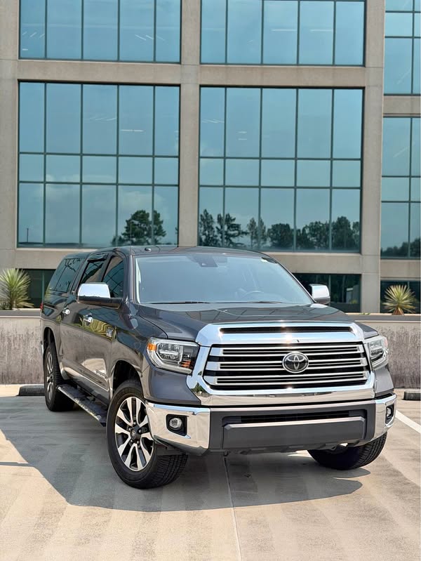 2019 Toyota Tundra CrewMax - Limited Pickup 4D 5 1\/2 ft