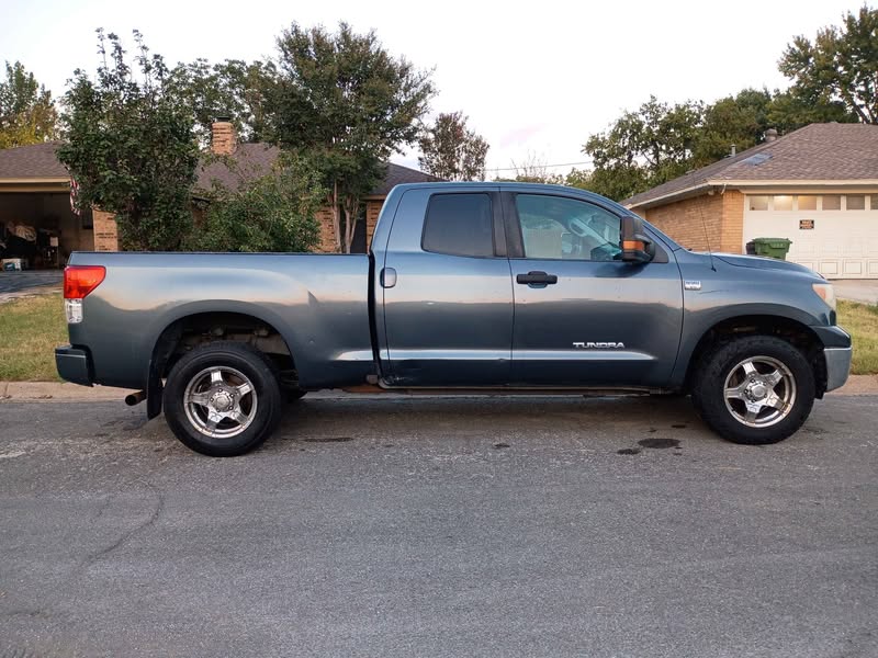 2010 Toyota Tundra Double Cab - Pickup 4D 6 1\/2 ft