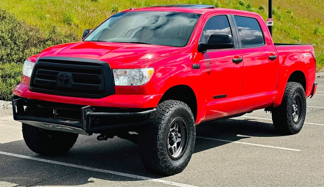 2010 Toyota Tundra - TRD 4x4 !!!
