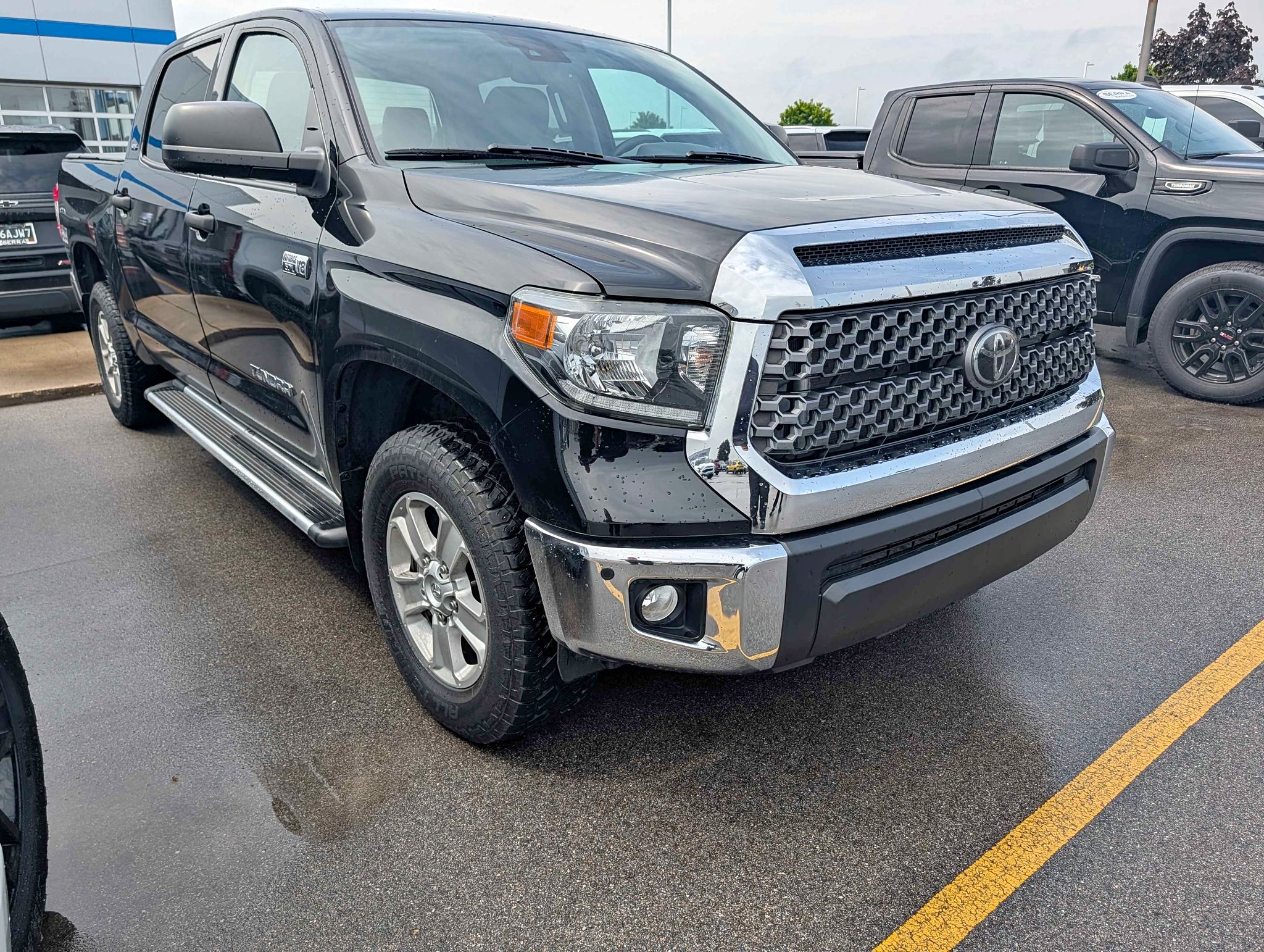2020 Toyota Tundra CrewMax - SR5 Pickup 4D 5 1\/2 ft
