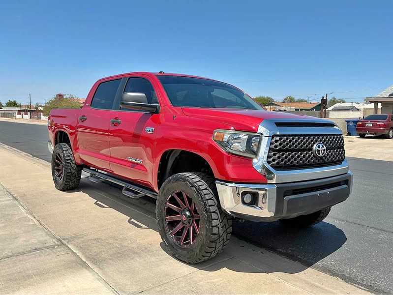 2018 Toyota Tundra CrewMax - SR5 Pickup 4D 5 1\/2 ft