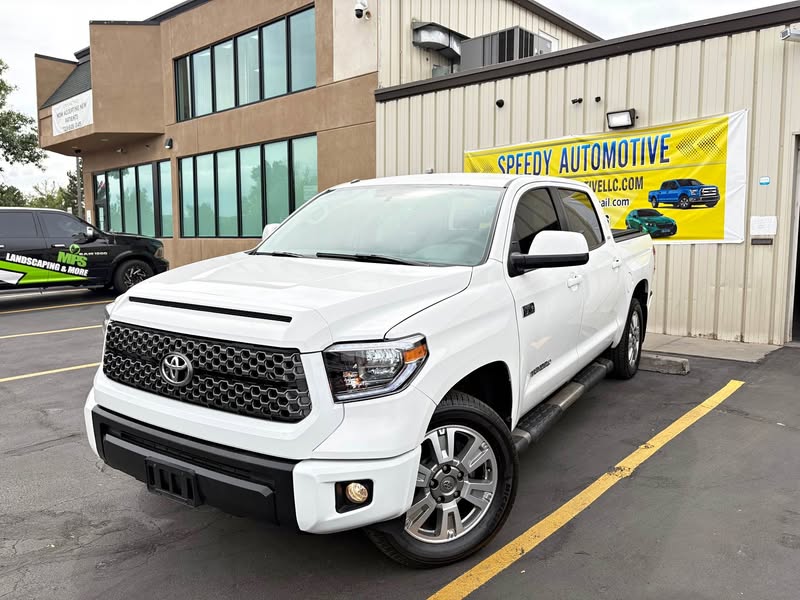 2017 Toyota Tundra CrewMax - SR5 Pickup 4D 5 1\/2 ft