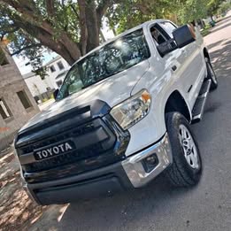 2014 Toyota Tundra SR5