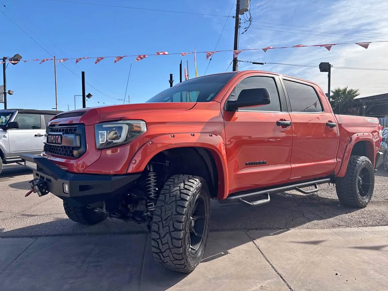 2017 Toyota Tundra CrewMax - SR5 4x4 $3500 Down Oac