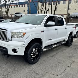 2010 Toyota Tundra limited crew max TRD off road