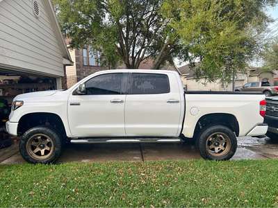 2014 Toyota Tundra CrewMax - Platinum Pickup 4D 5 1\/2 ft